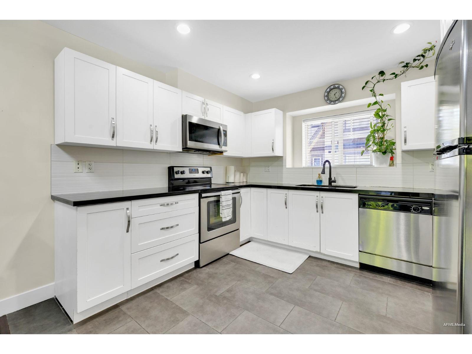 110 13368 72nd Avenue, Surrey, British Columbia  V3W 2N6 - Photo 12 - R3033607
