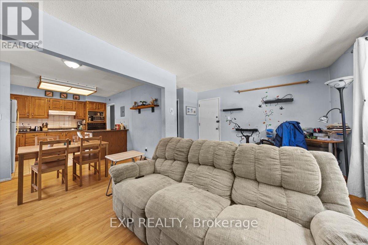 124 Lebrun Street, Ottawa, Ontario  K1L 5C9 - Photo 10 - X12325491