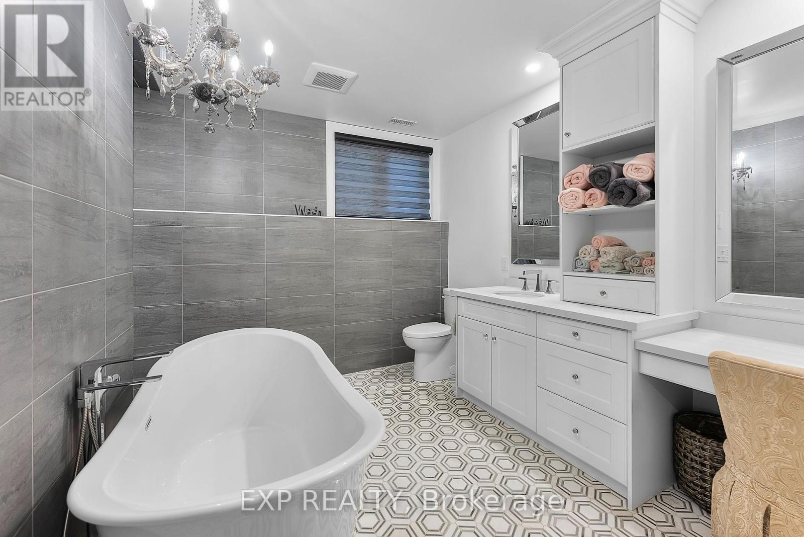 8 Stanmary Drive, St. Catharines, Ontario  L2N 5T4 - Photo 33 - X12325547