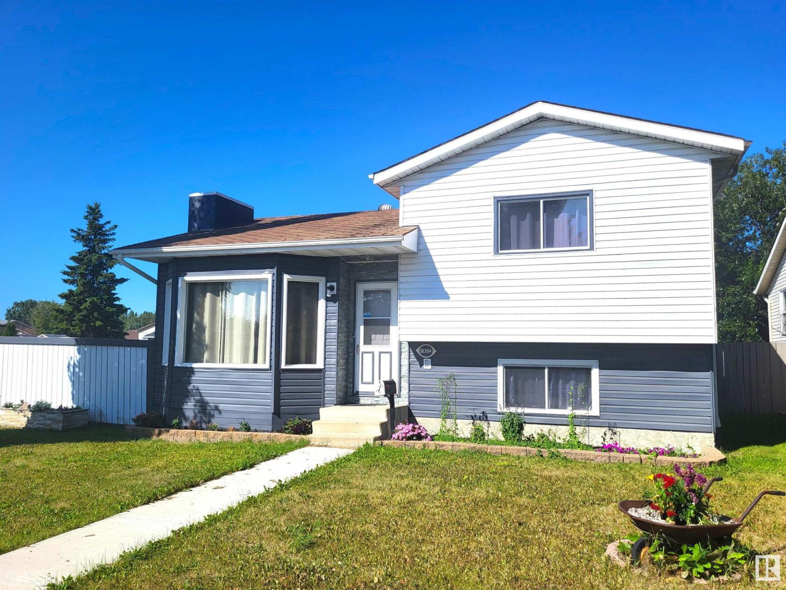 Property at 16304 119 ST NW image 1