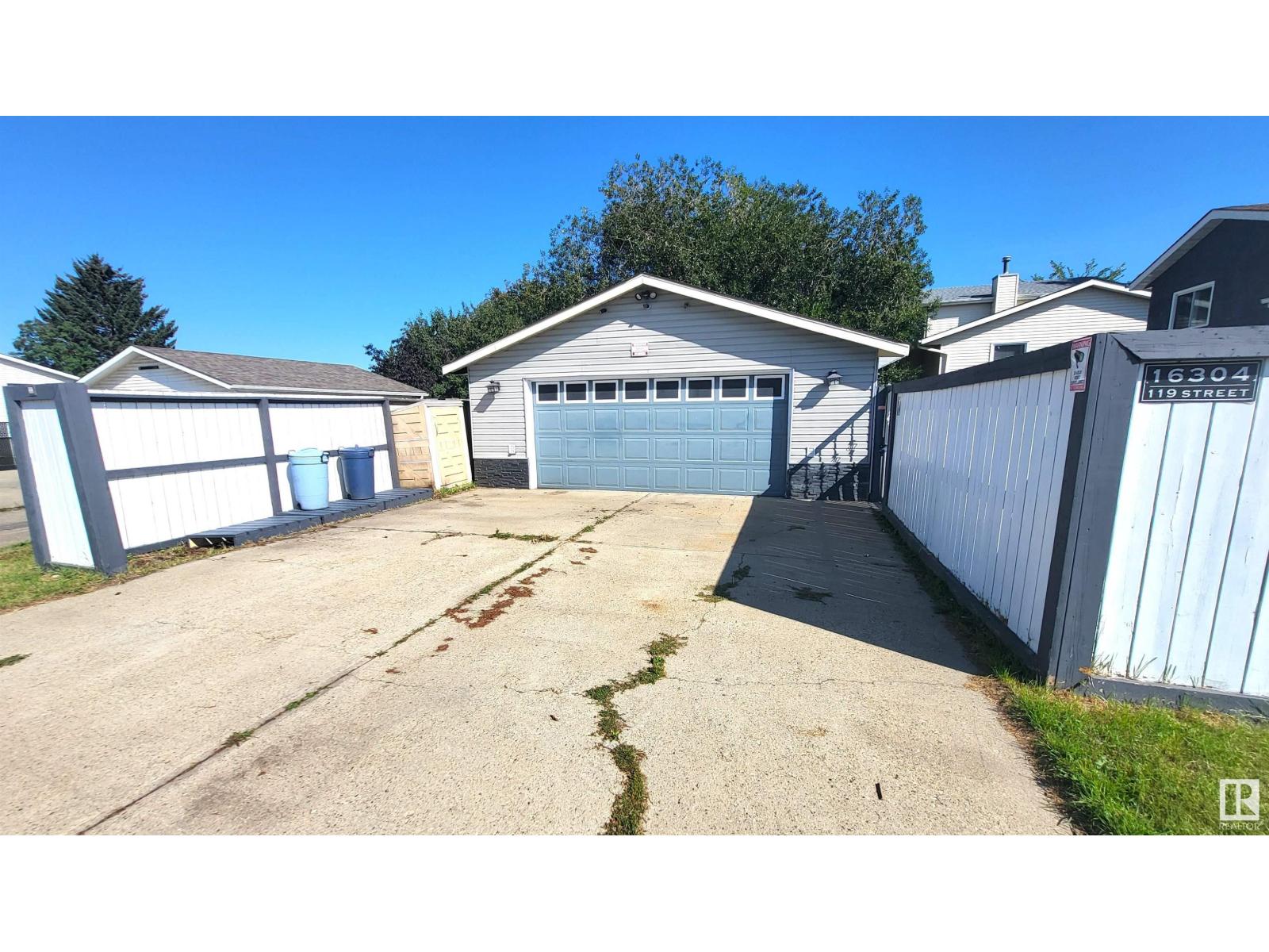 Property at 16304 119 ST NW image 3