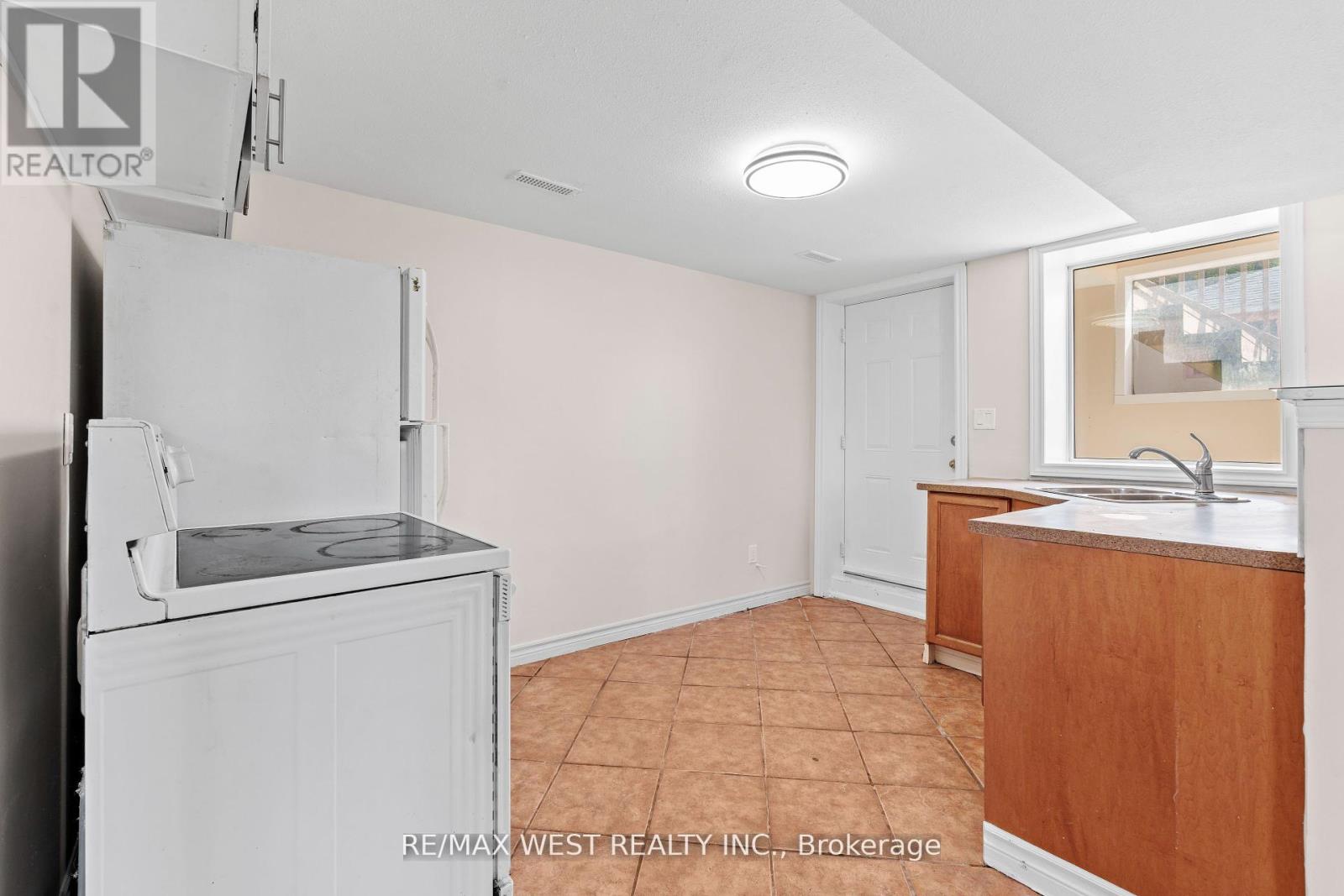 145 First Avenue, Kingston, Ontario  K7K 2H1 - Photo 25 - X12325418