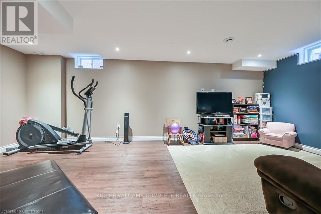 35 Willowbanks Terrace, Hamilton, Ontario  L8E 0C3 - Photo 23 - X12325456