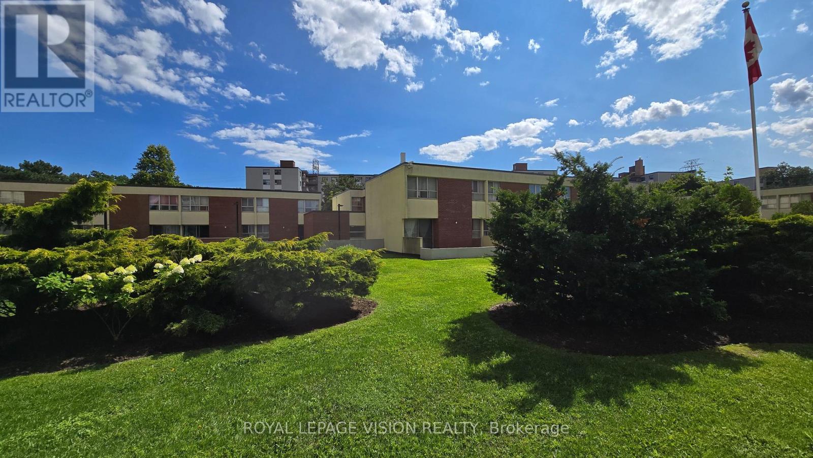 Property at 304 - 10 CRESCENT TOWN ROAD image 3