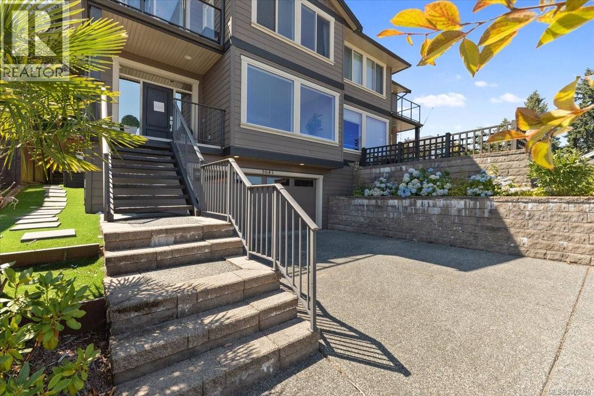 Property at 5647 Oceanview Terr image 4