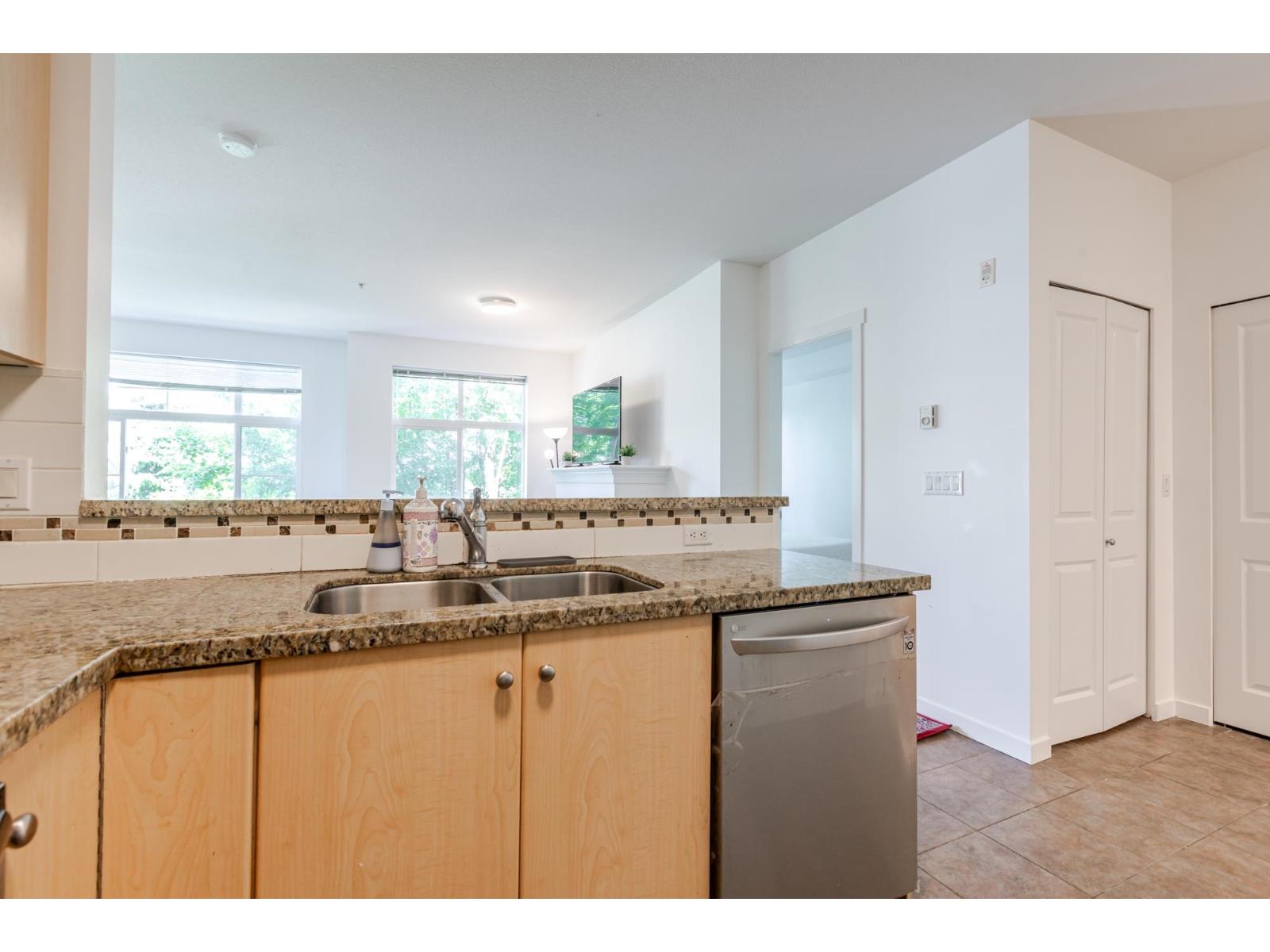 308 15299 17a Avenue, Surrey, British Columbia  V4A 1V4 - Photo 8 - R3032584