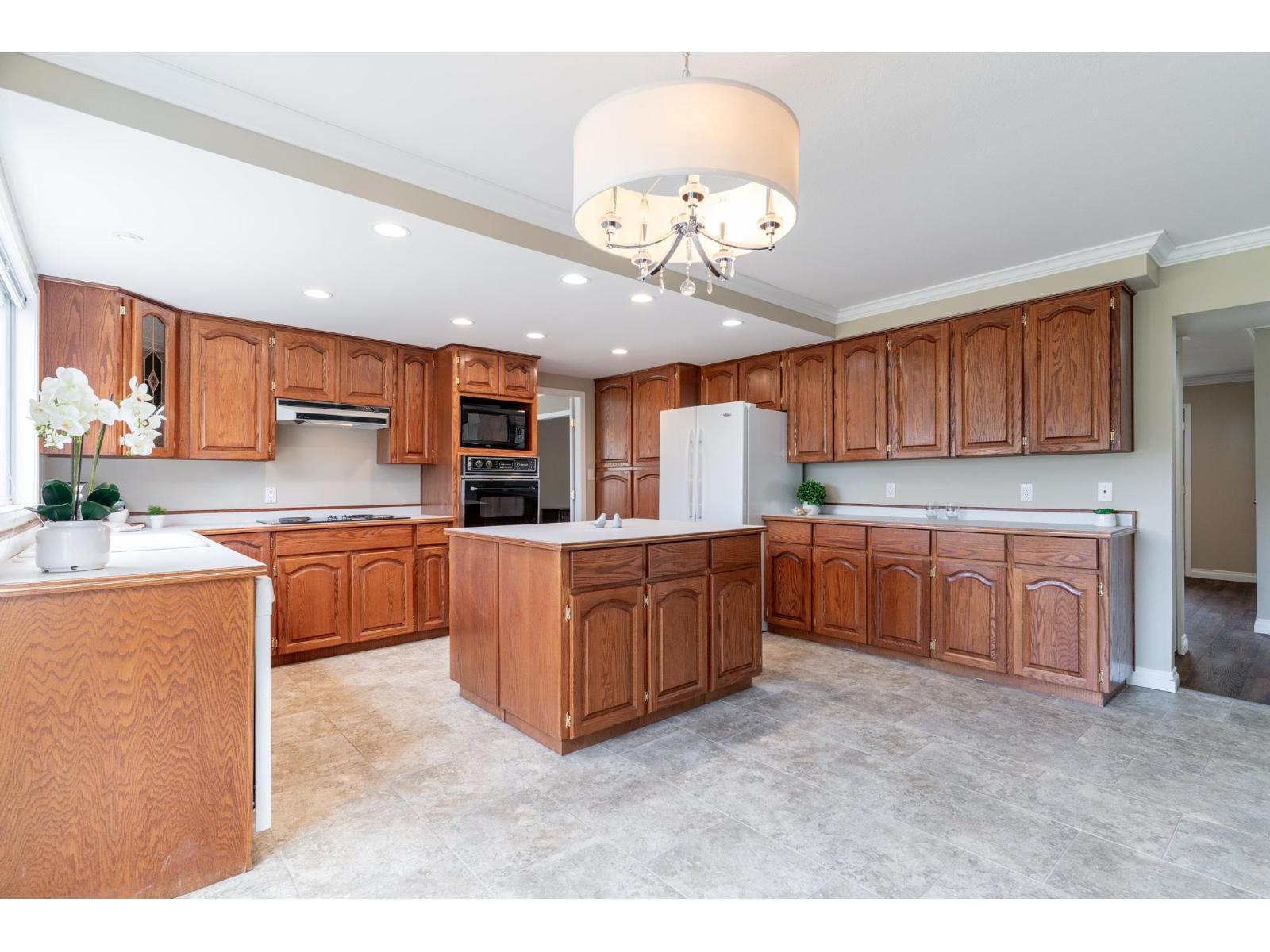 8841 158 Street, Surrey, British Columbia  V4N 2Y7 - Photo 13 - R3033317