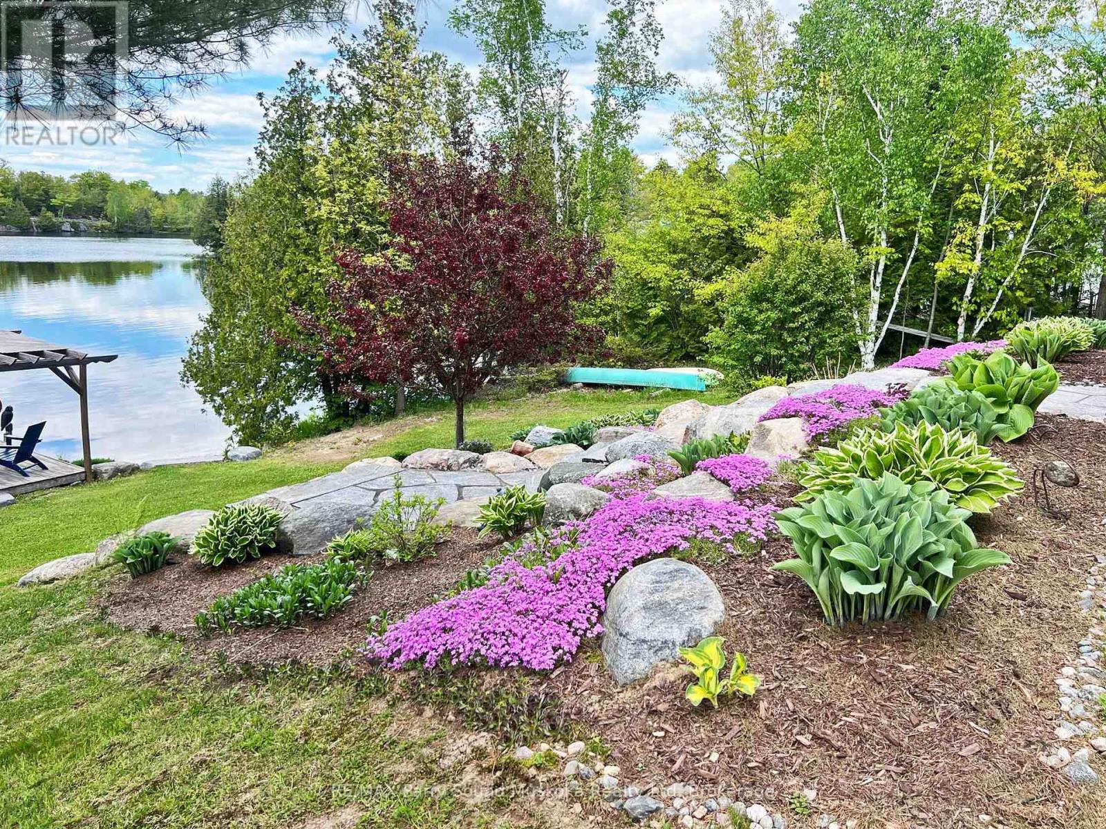 17 Martha Drive, Mckellar, Ontario  P0G 1C0 - Photo 1 - X12220099