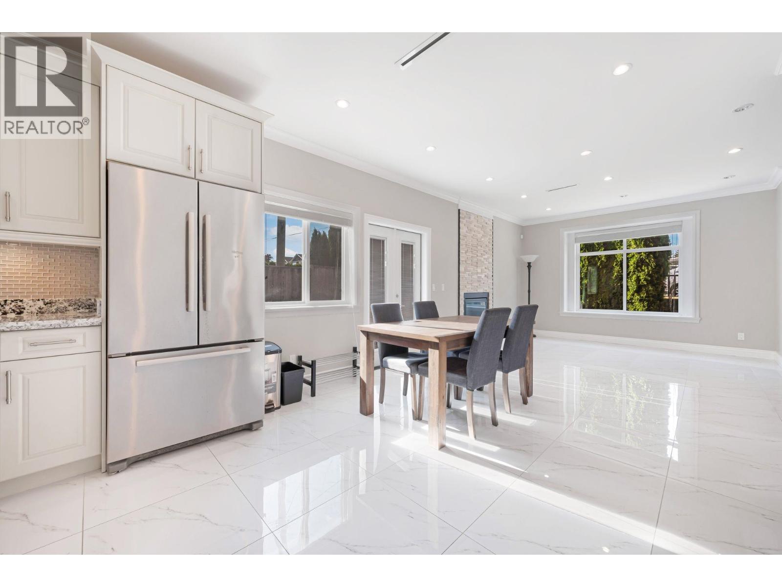 Property at 6696 AUBREY STREET image 4