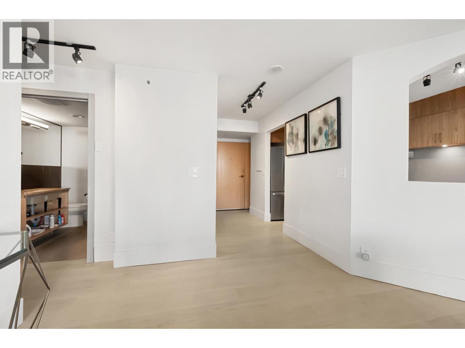 3d 328 Taylor Way, West Vancouver, British Columbia  V7T 2Y4 - Photo 6 - R3033538
