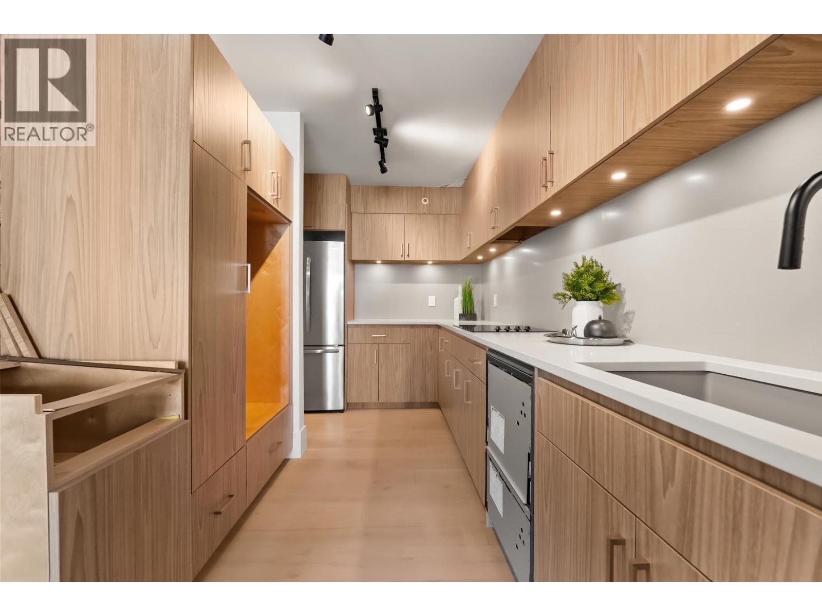 6d 328 Taylor Way, West Vancouver, British Columbia  V7T 2Y4 - Photo 4 - R3033545
