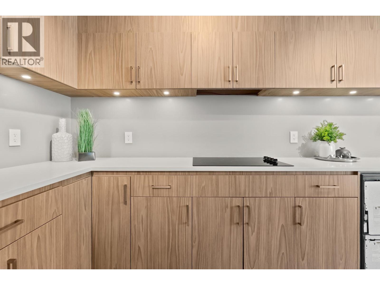 6d 328 Taylor Way, West Vancouver, British Columbia  V7T 2Y4 - Photo 5 - R3033545