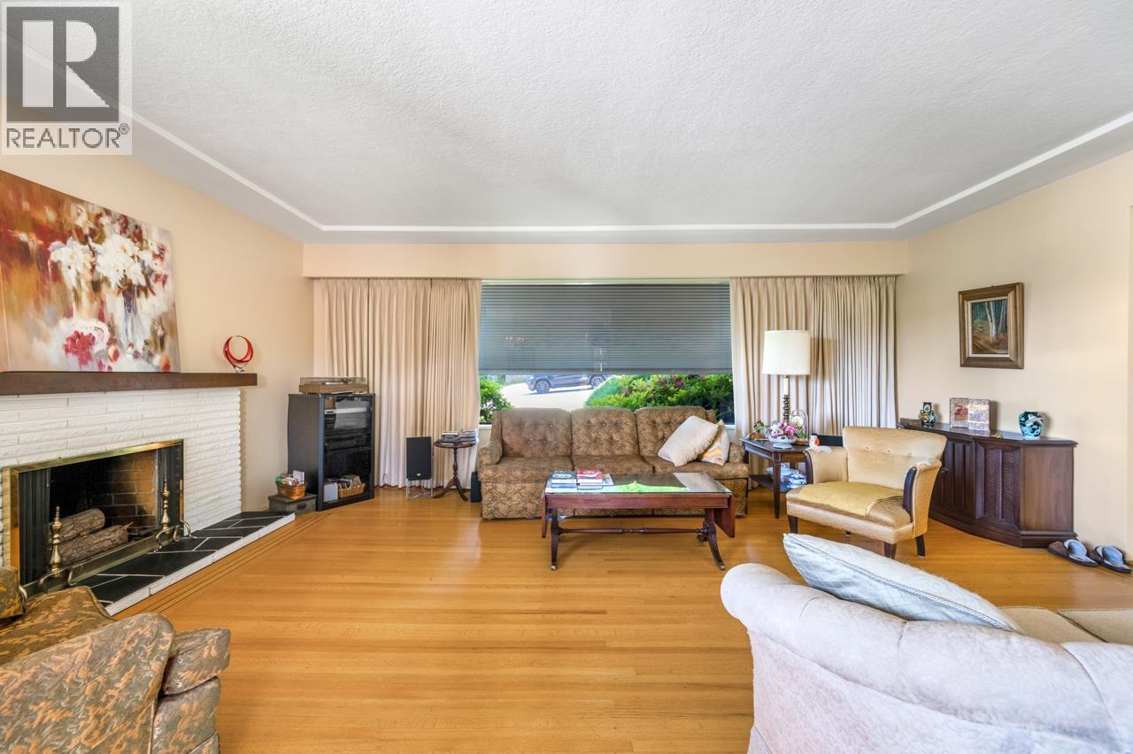 4971 Buxton Street, Burnaby, British Columbia  V5H 1J4 - Photo 15 - R3033527