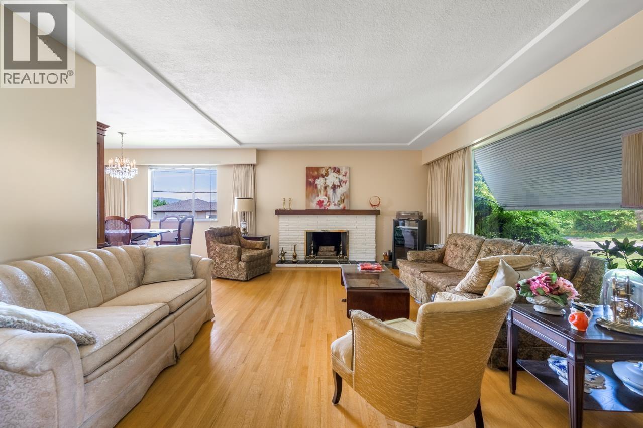 4971 Buxton Street, Burnaby, British Columbia  V5H 1J4 - Photo 16 - R3033527