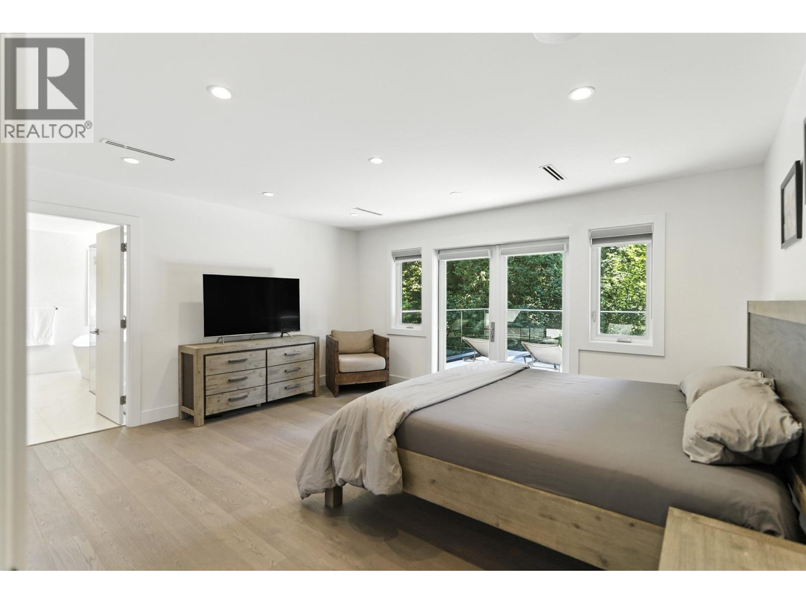 1891 Burrill Avenue, North Vancouver, British Columbia  V7K 1M3 - Photo 24 - R3033568