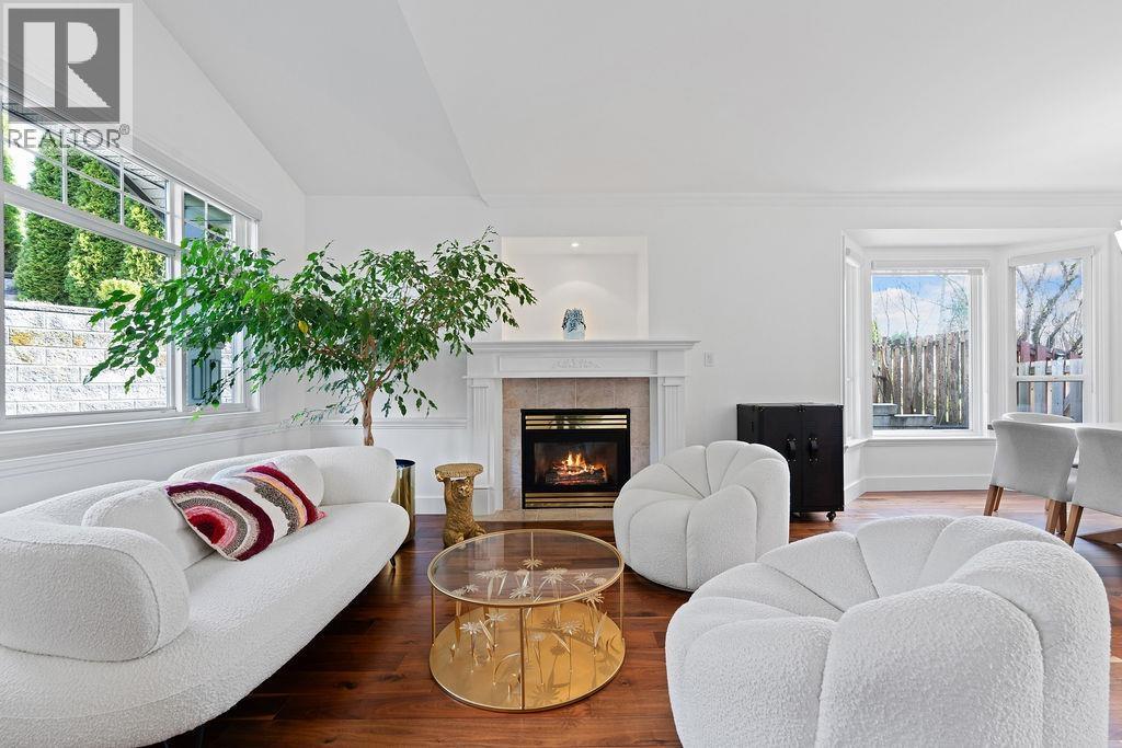 Property at 1075 ADDERLEY STREET image 3