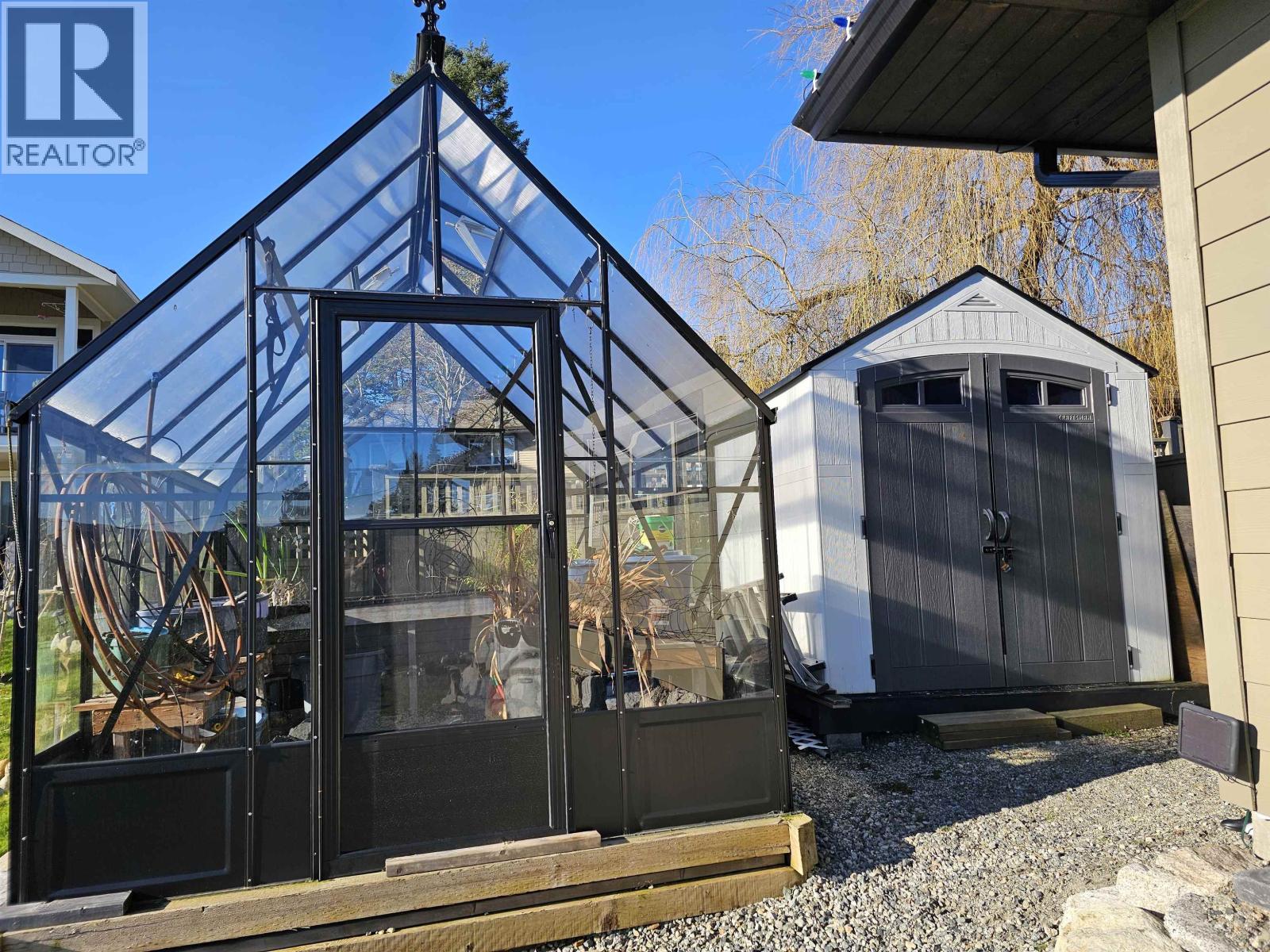 659-661 Gibsons Way, Gibsons, British Columbia  V0N 1V9 - Photo 35 - R3033655