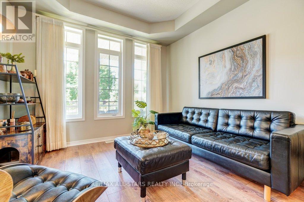 Property at 54 COSMOS AVENUE image 4