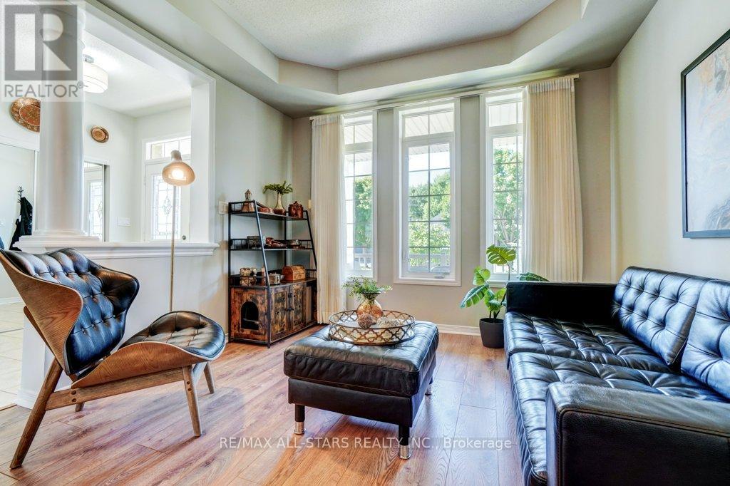 Property at 54 COSMOS AVENUE image 5