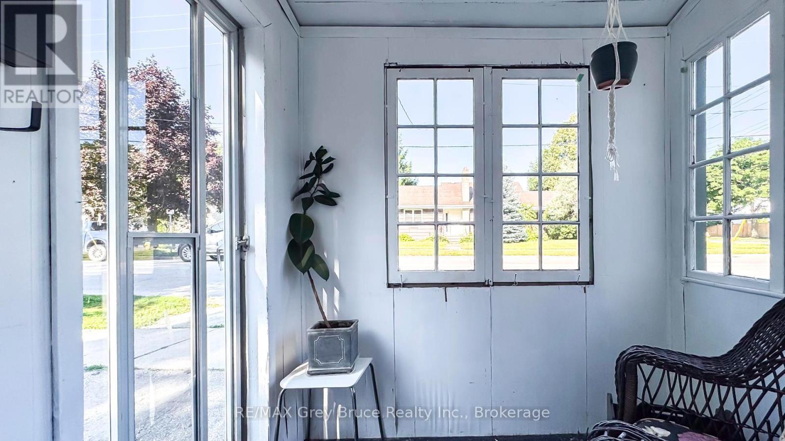 891 6th Avenue W, Owen Sound, Ontario  N4K 5G3 - Photo 7 - X12325651