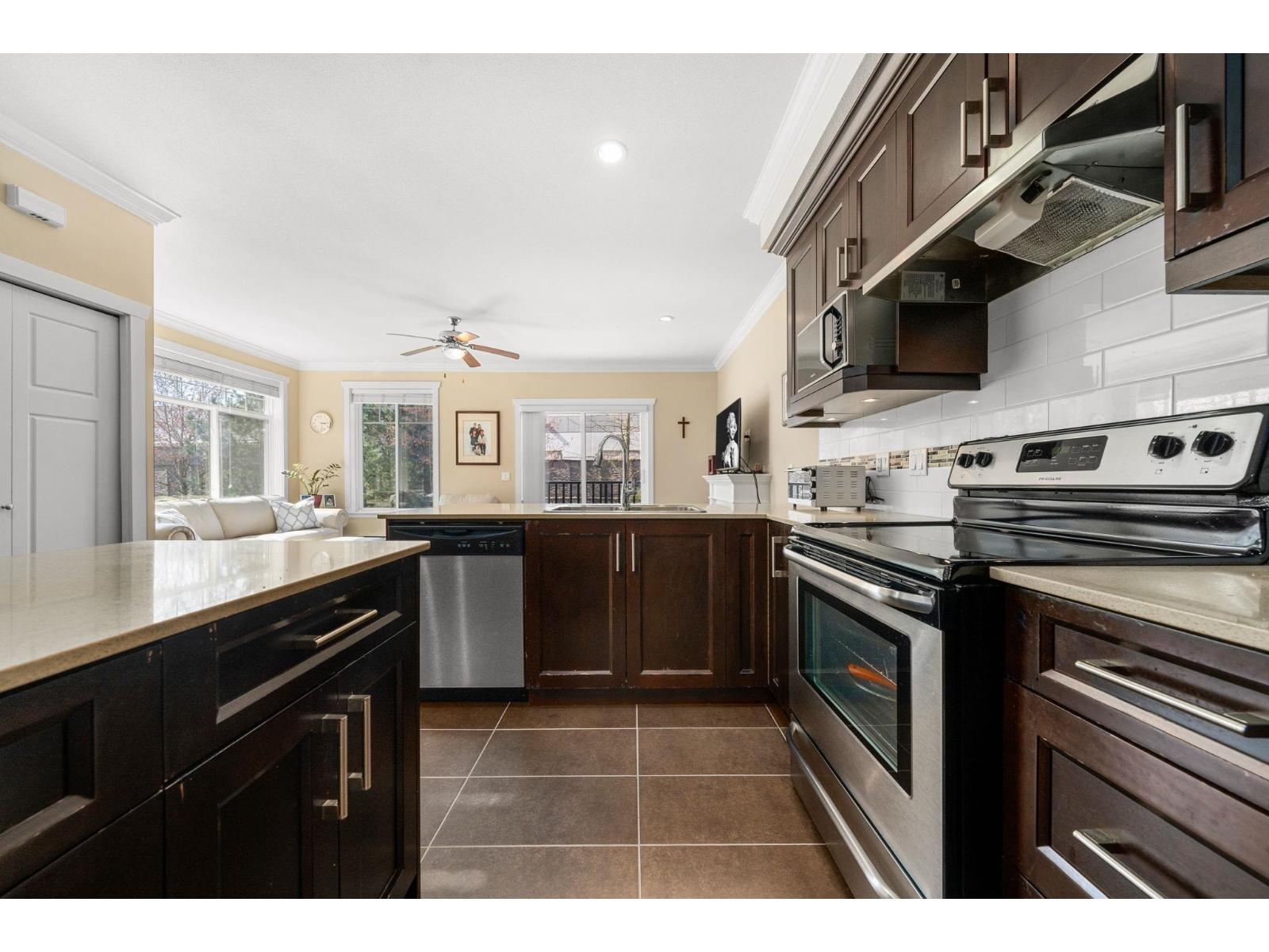 55 15399 Guildford Drive, Surrey, British Columbia  V3R 7C6 - Photo 17 - R3033685