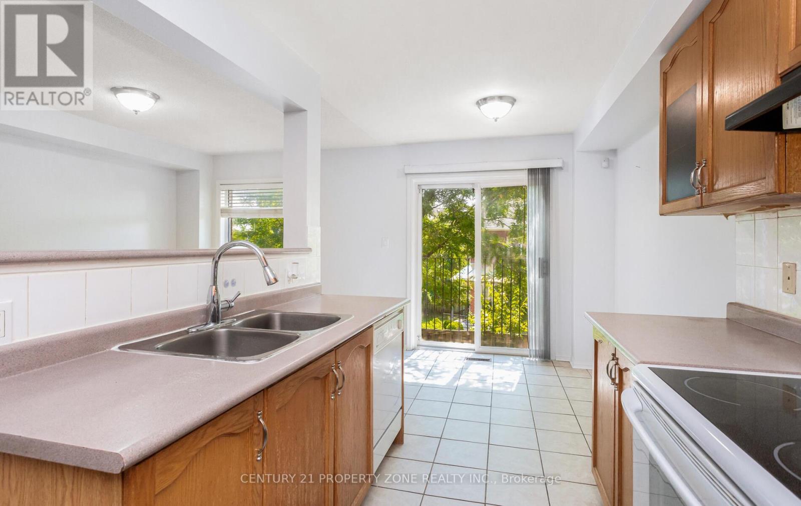 39 - 2 Clay Brick Court, Brampton (Brampton North), Ontario  L6V 4M7 - Photo 20 - W12325552