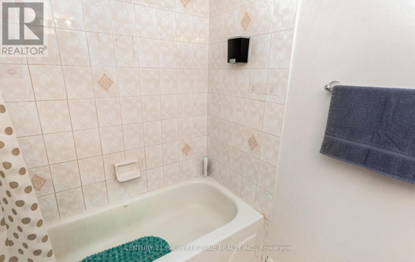 39 - 2 Clay Brick Court, Brampton (Brampton North), Ontario  L6V 4M7 - Photo 38 - W12325552