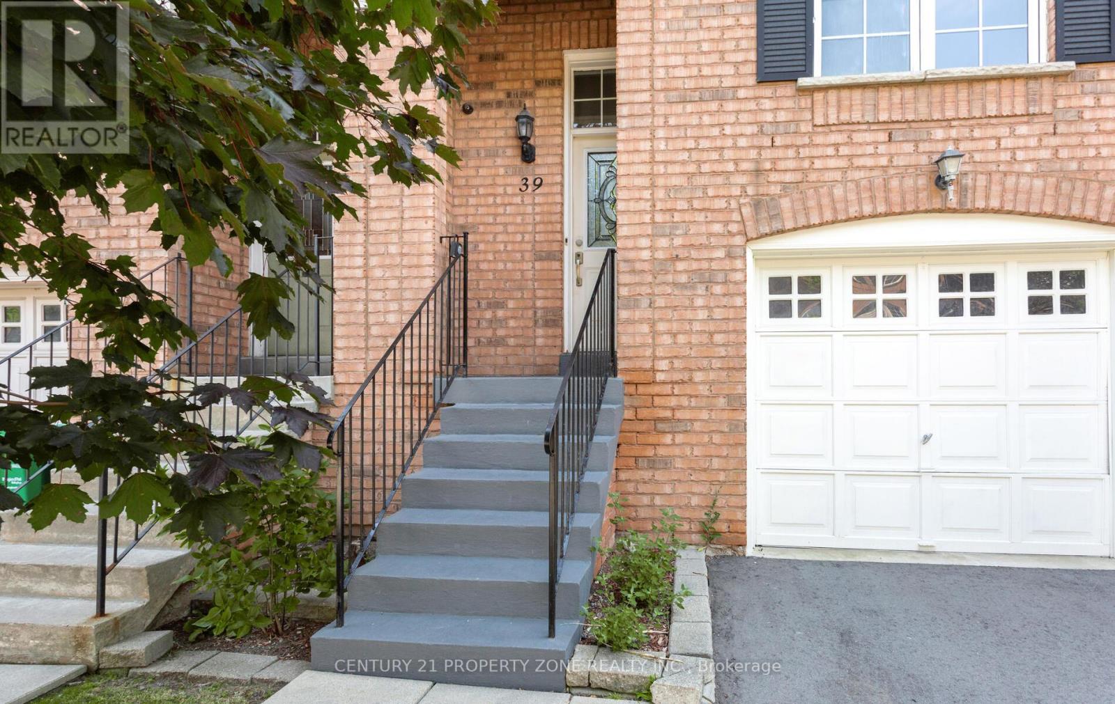 39 - 2 Clay Brick Court, Brampton (Brampton North), Ontario  L6V 4M7 - Photo 7 - W12325552