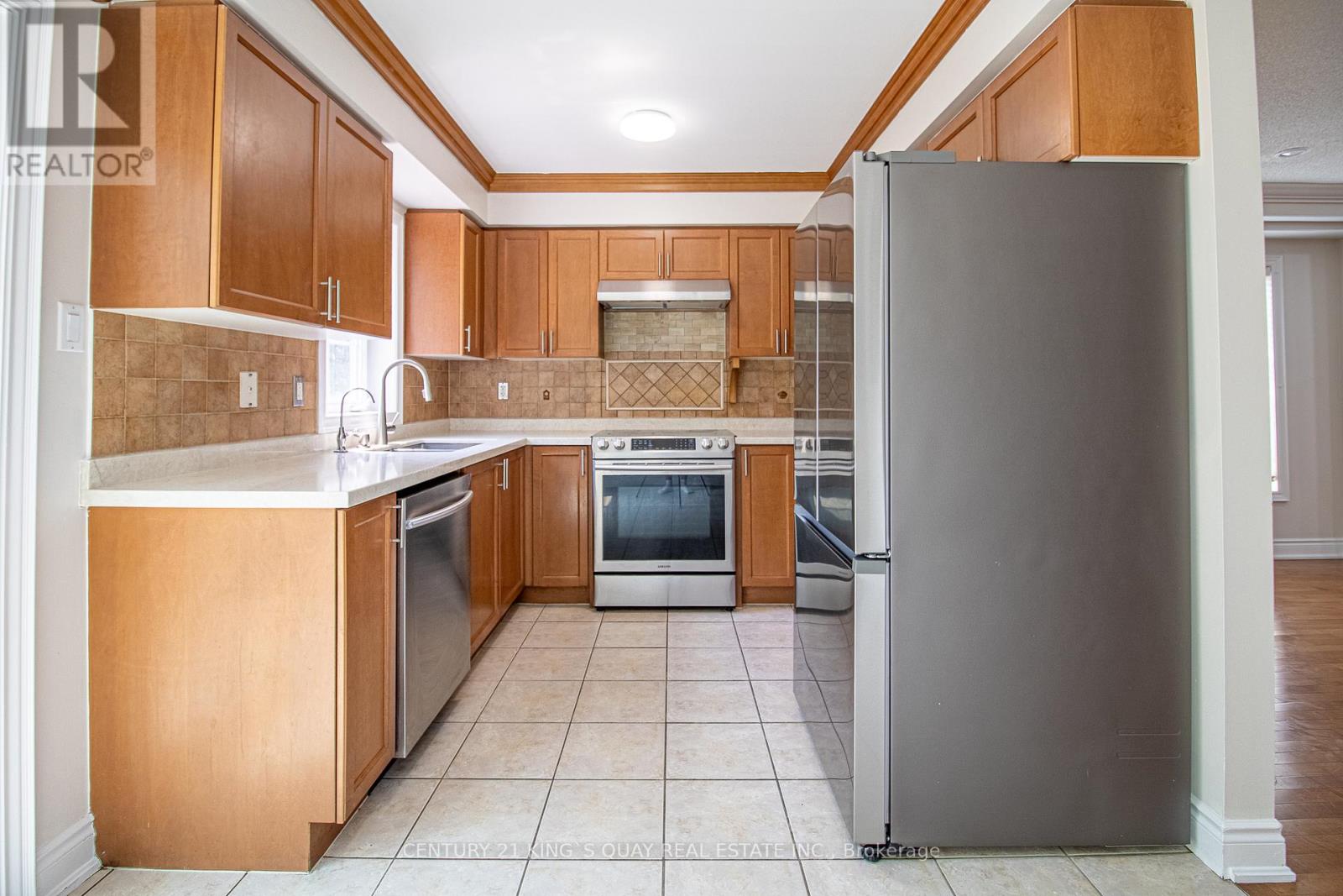 1100 Houston Drive, Milton (Cl Clarke), Ontario  L9T 6E8 - Photo 18 - W12325564