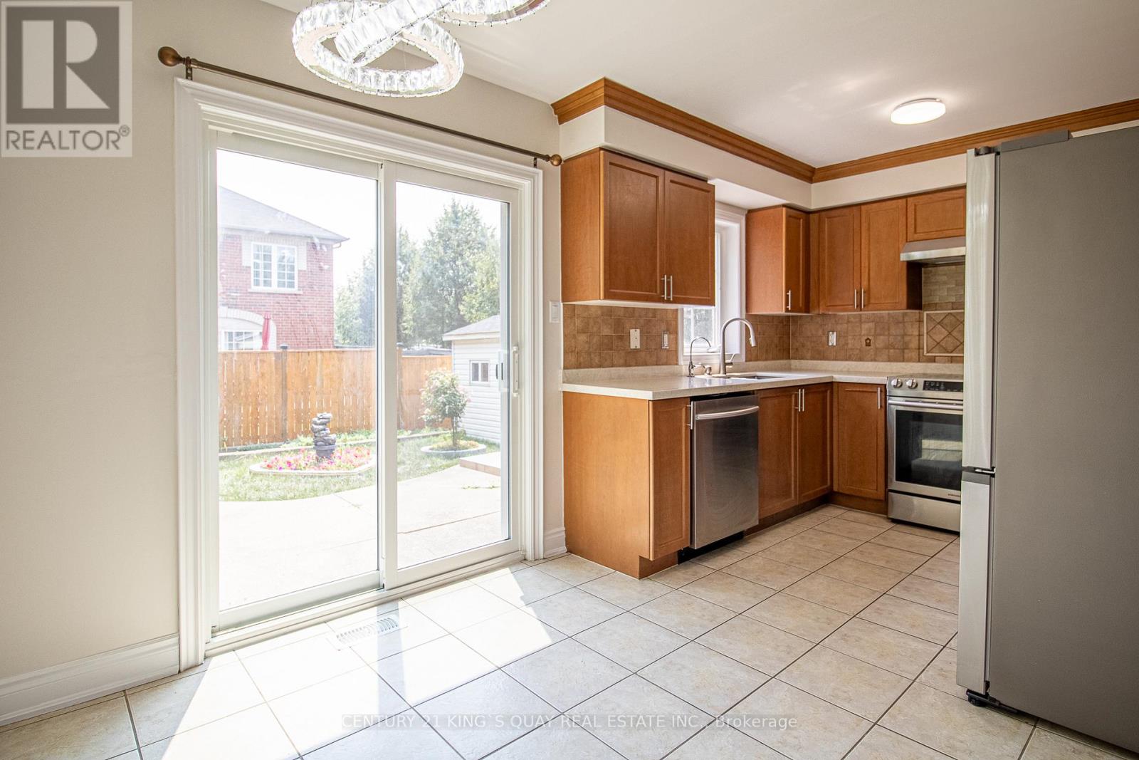 1100 Houston Drive, Milton (Cl Clarke), Ontario  L9T 6E8 - Photo 22 - W12325564