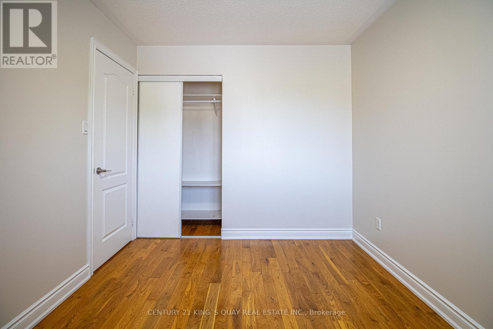 1100 Houston Drive, Milton (Cl Clarke), Ontario  L9T 6E8 - Photo 33 - W12325564