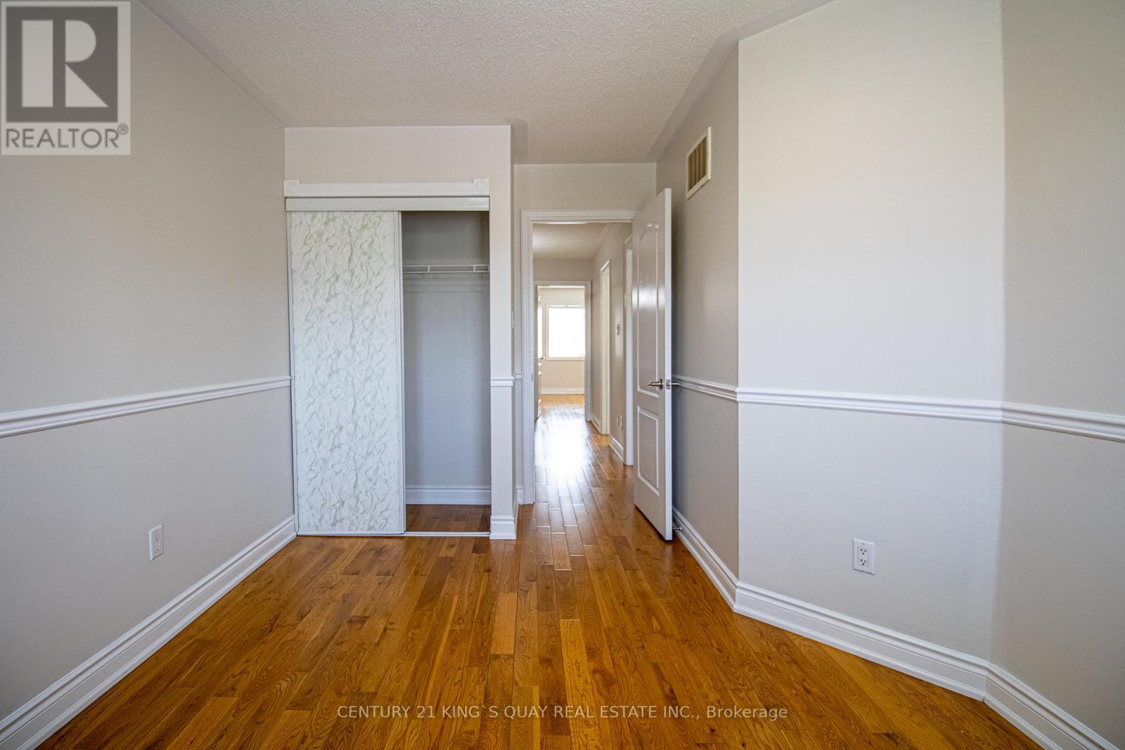 1100 Houston Drive, Milton (Cl Clarke), Ontario  L9T 6E8 - Photo 37 - W12325564