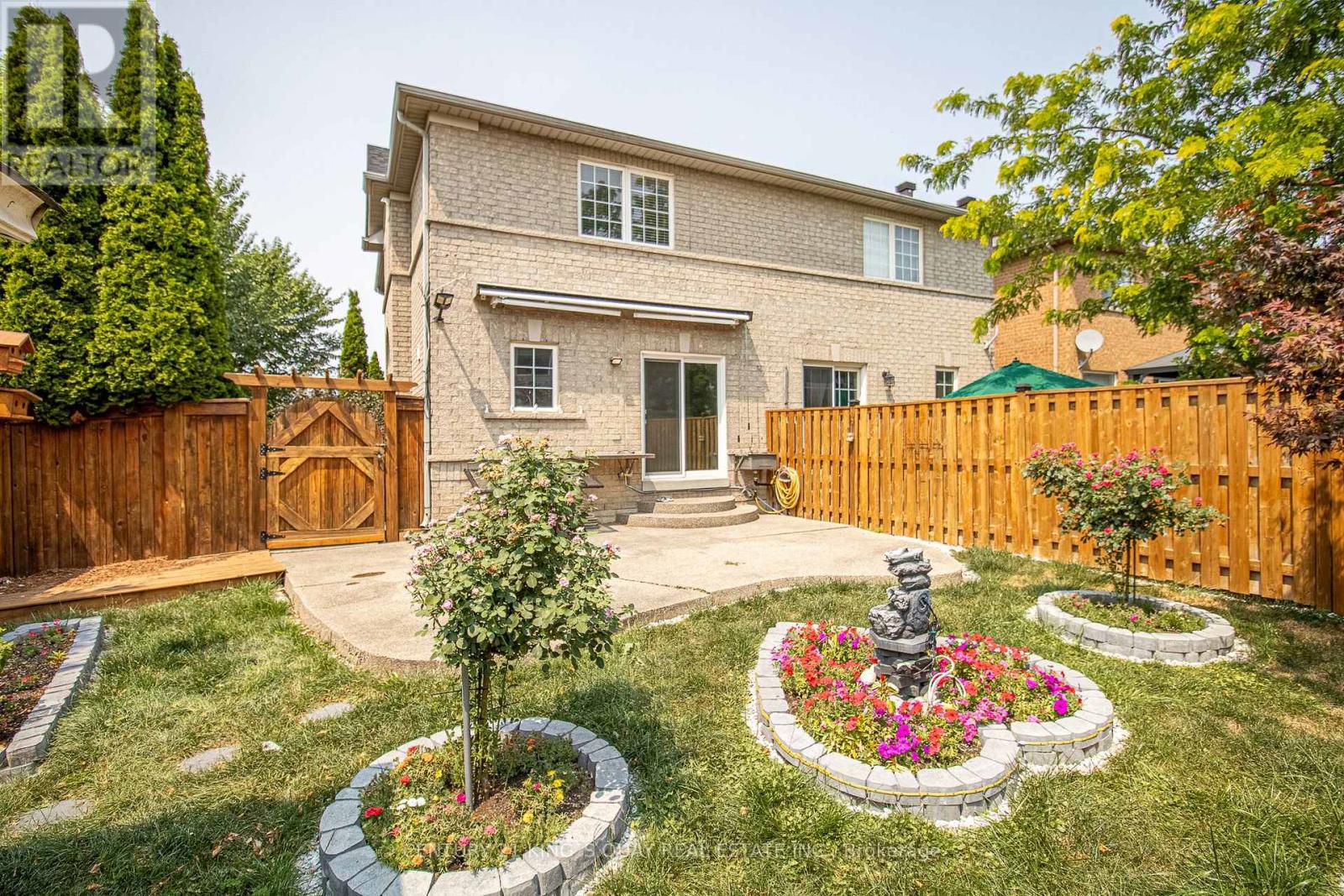 1100 Houston Drive, Milton (Cl Clarke), Ontario  L9T 6E8 - Photo 49 - W12325564