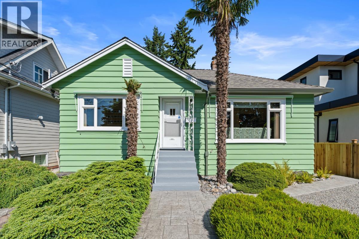 Property at 1415 LONDON STREET image 1