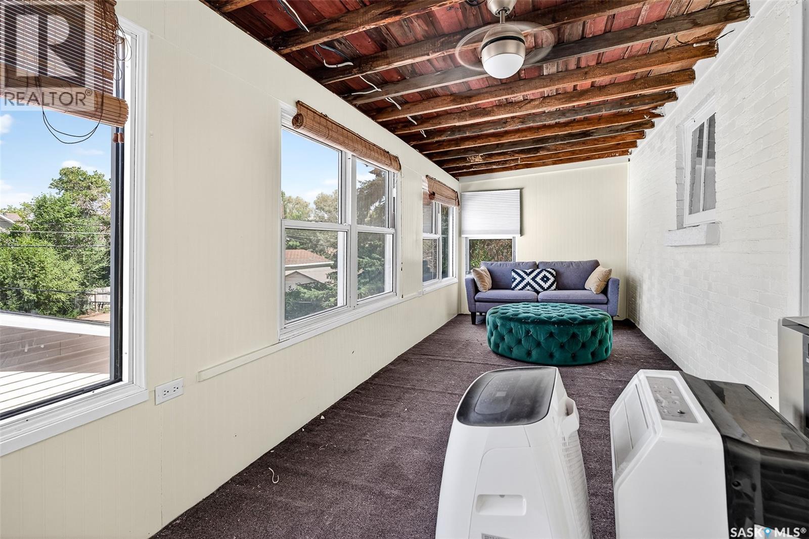 Property at 438 Ominica STREET W image 4