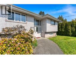 1576 Prairie St Gordon Head