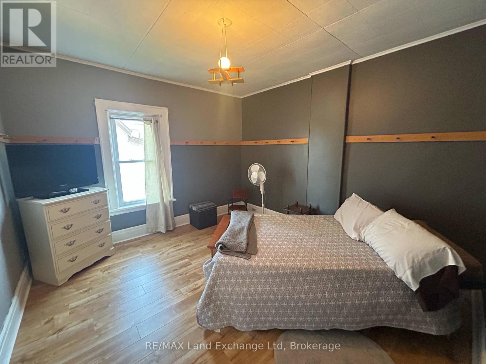 327 Frances Street, North Huron, Ontario  N0G 2W0 - Photo 21 - X12325765
