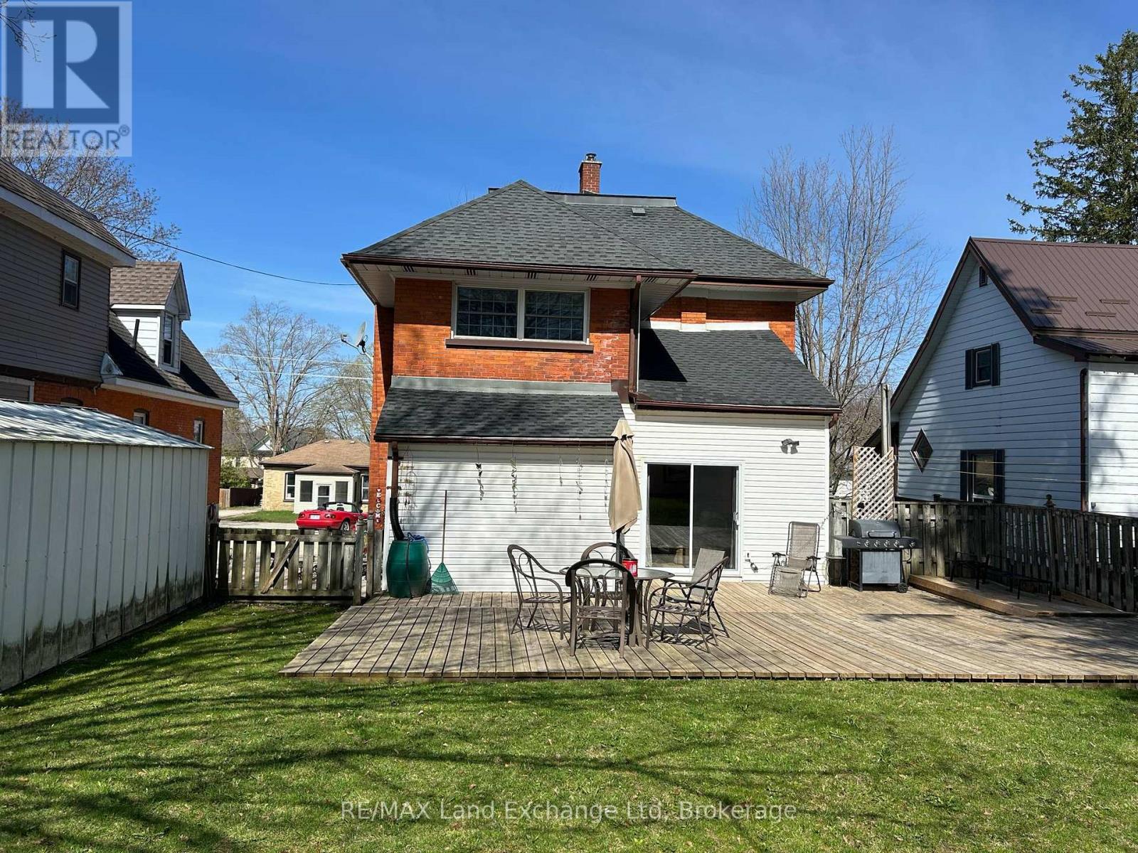 327 Frances Street, North Huron, Ontario  N0G 2W0 - Photo 27 - X12325765