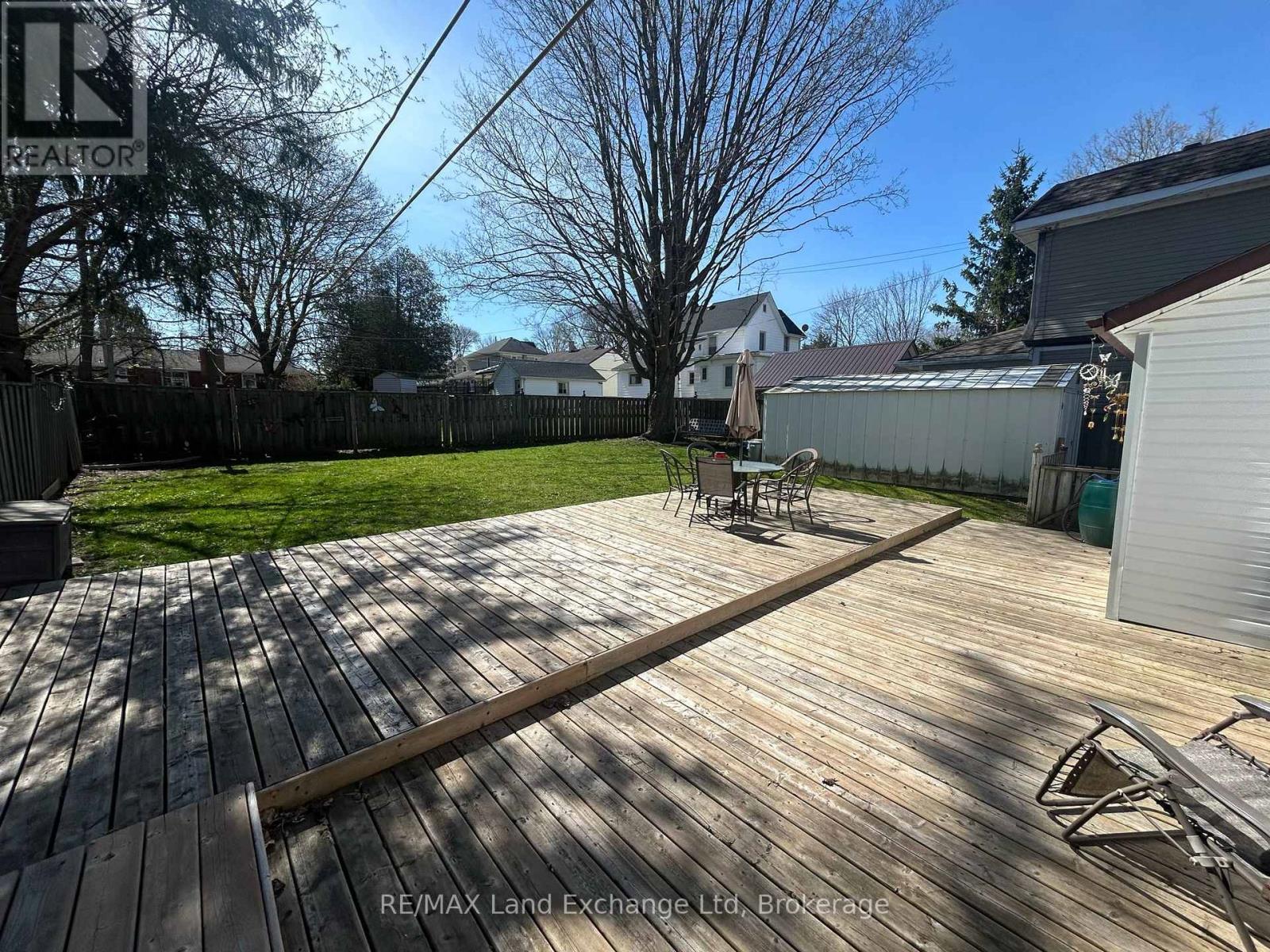 327 Frances Street, North Huron, Ontario  N0G 2W0 - Photo 30 - X12325765