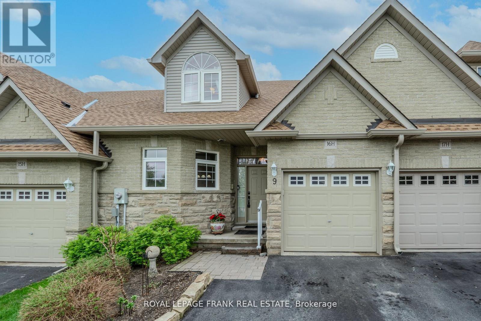 16 - 9 Eglington Street, Kawartha Lakes (Lindsay), Ontario  K9V 6K6 - Photo 1 - X12325799