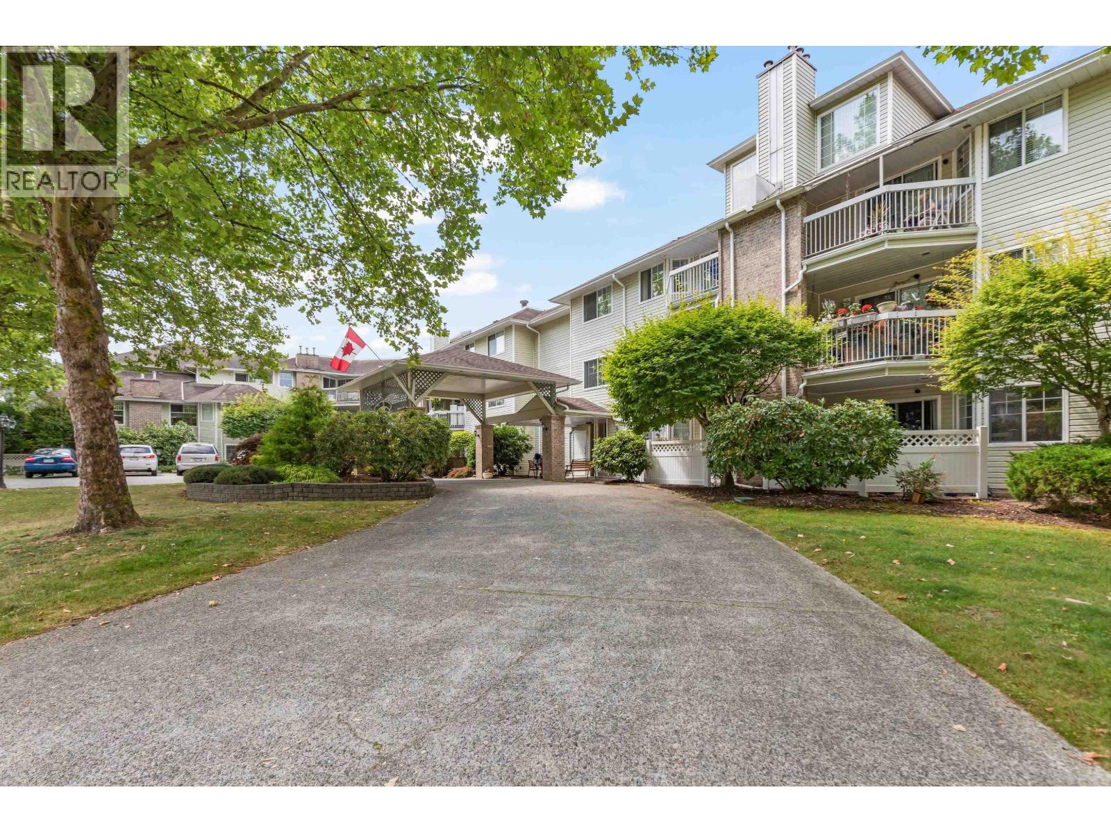 111 22514 116 Avenue, Maple Ridge, British Columbia  V2X 0N8 - Photo 2 - R3033495