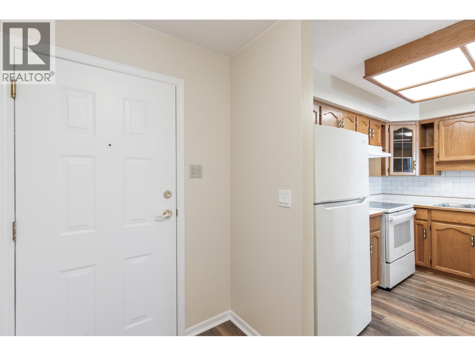 111 22514 116 Avenue, Maple Ridge, British Columbia  V2X 0N8 - Photo 3 - R3033495