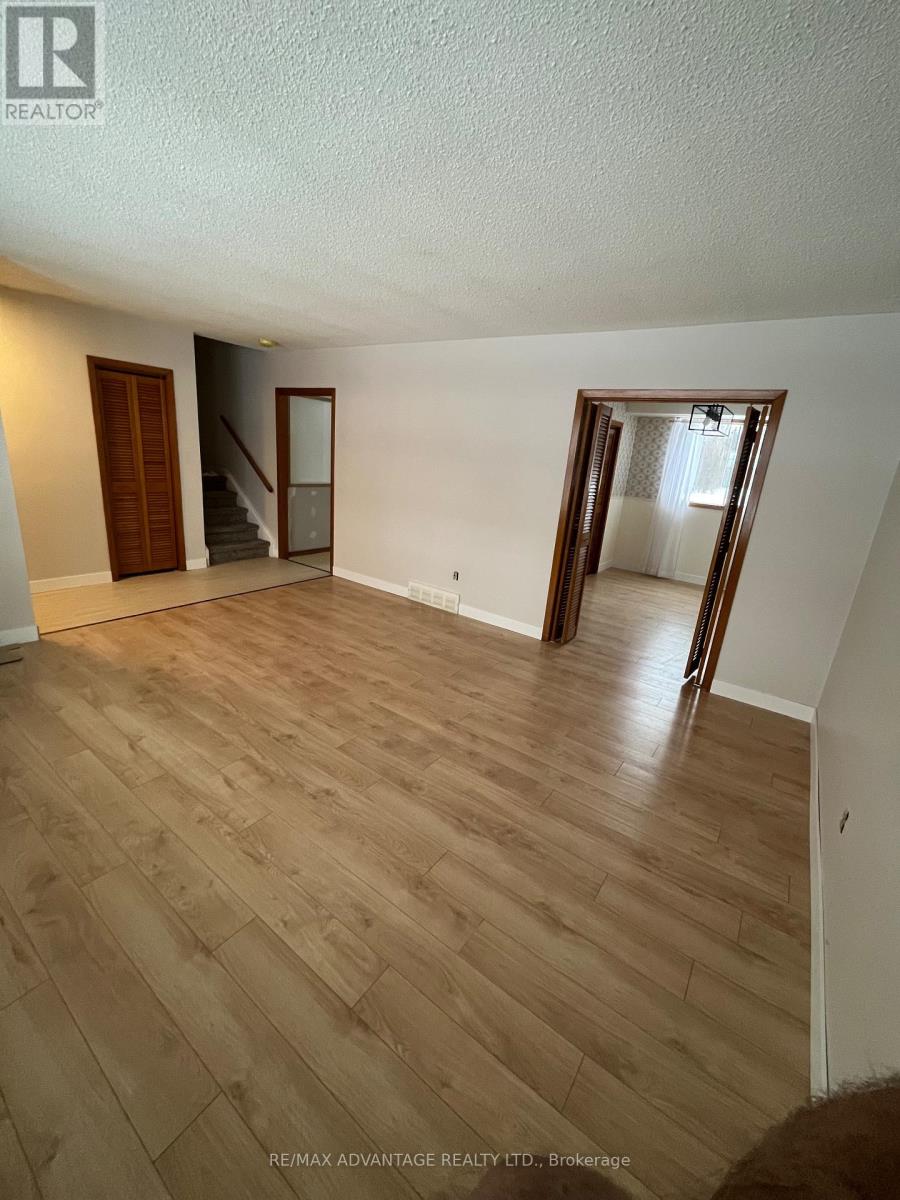 Upper - 143 Downing Crescent, London South, Ontario  N6C 3C7 - Photo 13 - X12325818