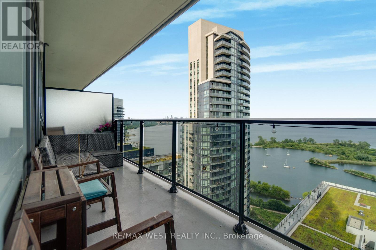 2705 - 70 Annie Craig Drive, Toronto, Ontario  M8V 0G2 - Photo 6 - W12259813