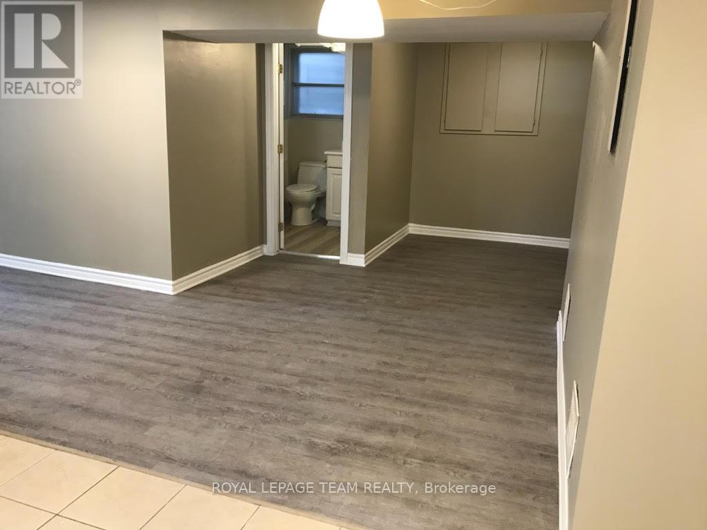 196 & 198 Ivy Crescent, Ottawa, Ontario  K1M 1X8 - Photo 10 - X12325720