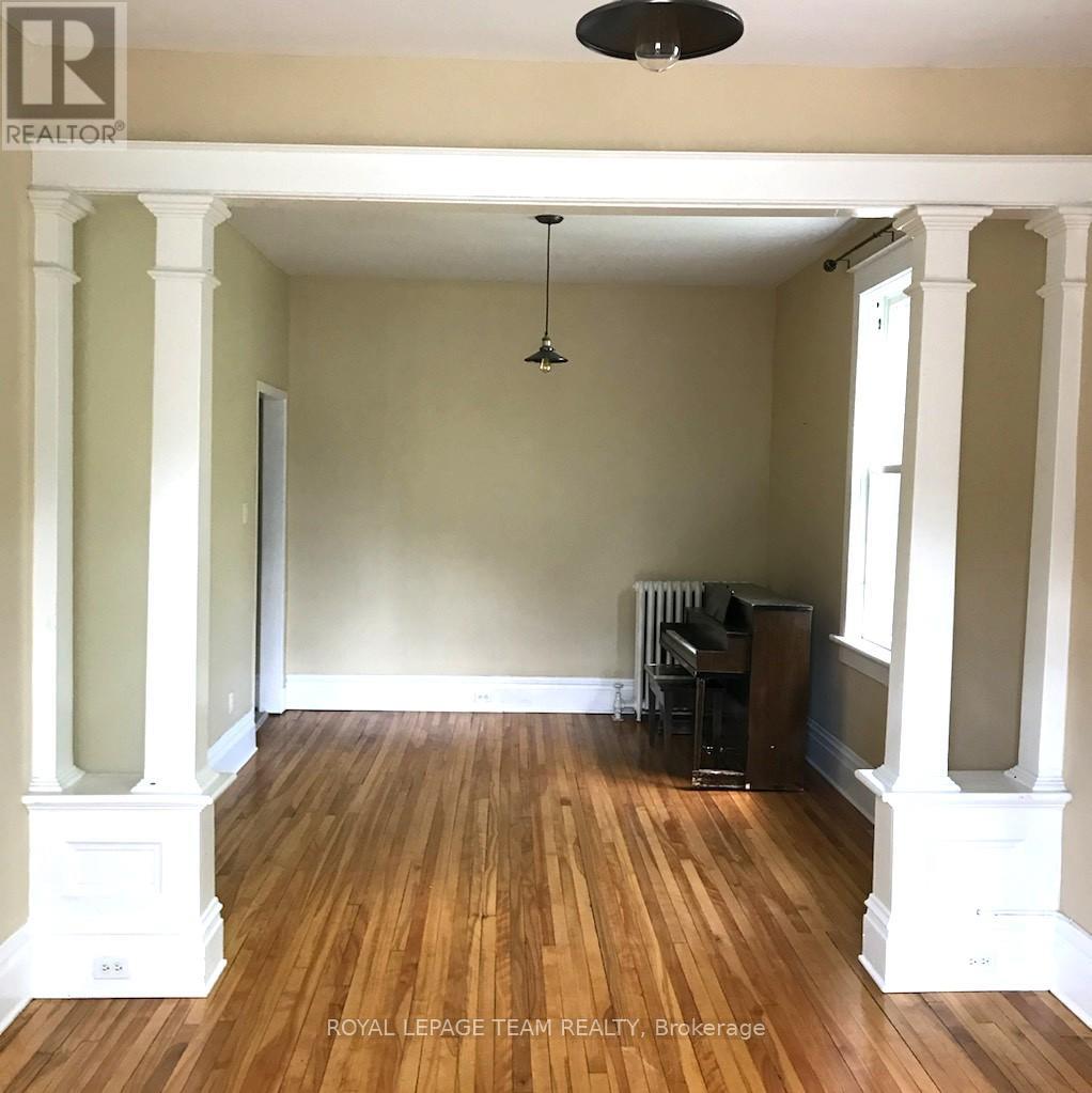 Property at 196 & 198 IVY CRESCENT image 4