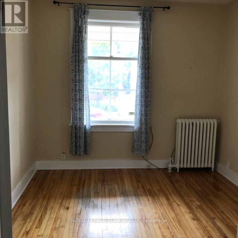 196 & 198 Ivy Crescent, Ottawa, Ontario  K1M 1X8 - Photo 7 - X12325720
