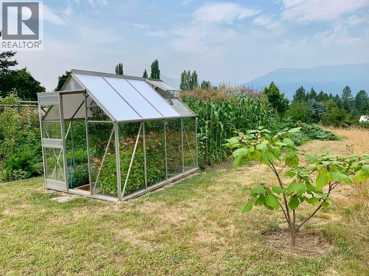 5253 Elsie Holmes Road, Wynndel, British Columbia  V0B 2N1 - Photo 7 - 10339791