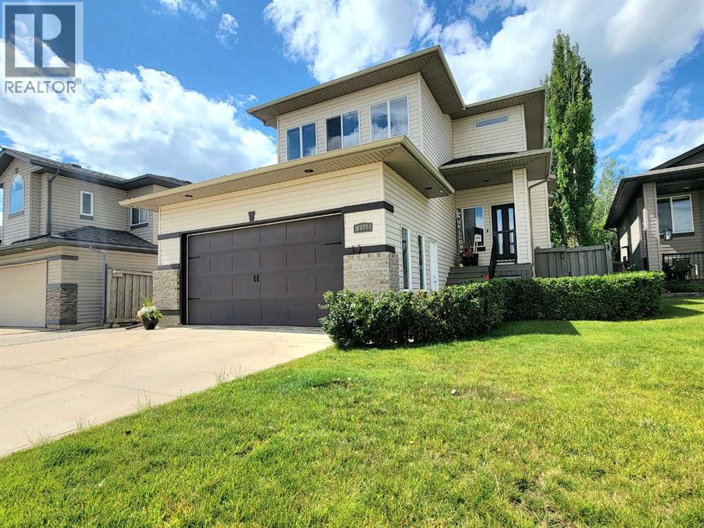 Property at 6646 112 Street image 1
