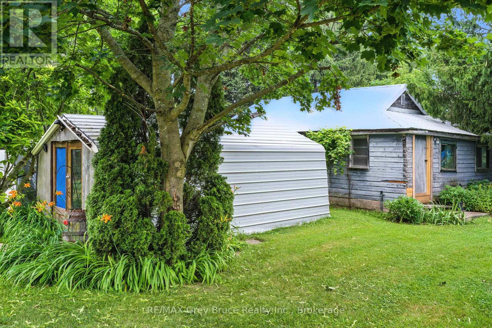 217590 3 Concession, Georgian Bluffs, Ontario  N4K 5N6 - Photo 17 - X12323392